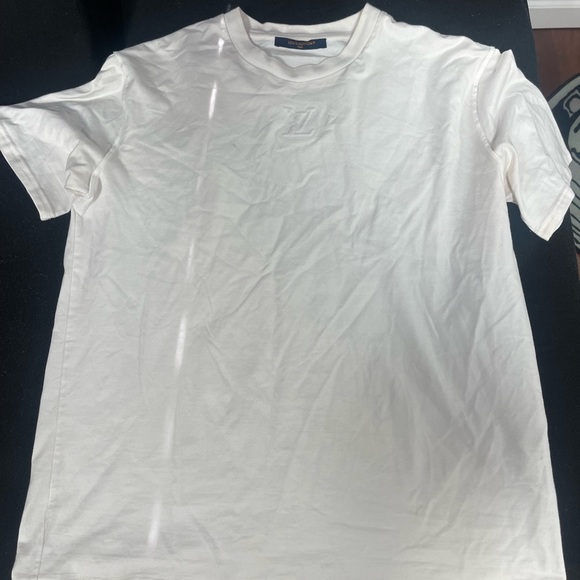Men’s Medium LV shirt - Picture 1 of 8